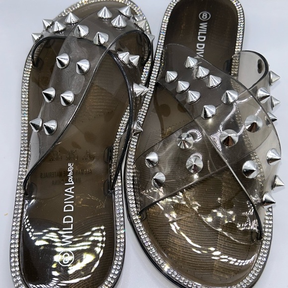 Wild Diva Shoes - DIVA Lounge Silver Studded Women's Sandals